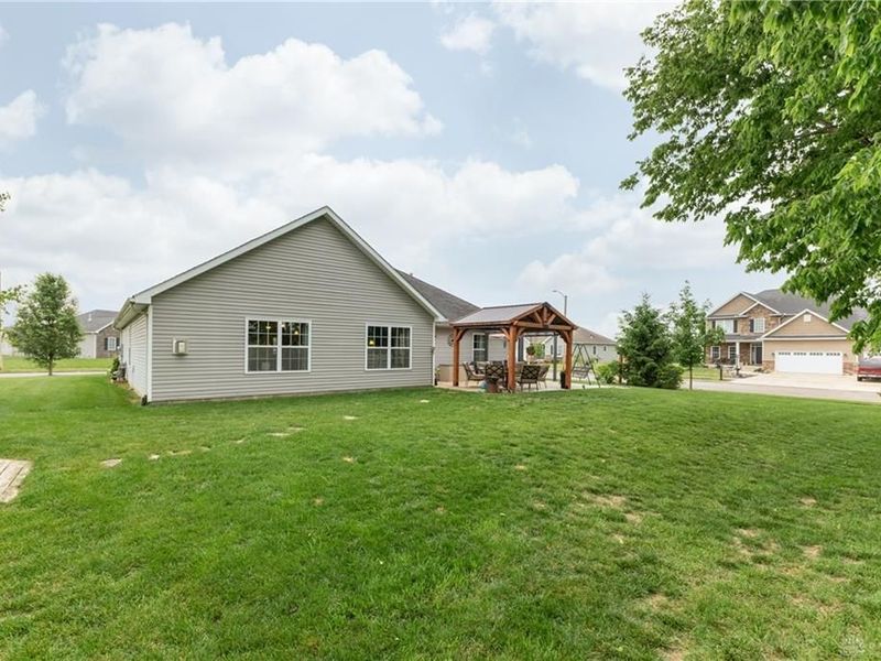 725 Loxley Lane, Troy, OH 45373 Photo 15