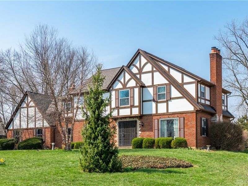 6571 Swissway Drive, Miami Township, OH 45459 Photo 2