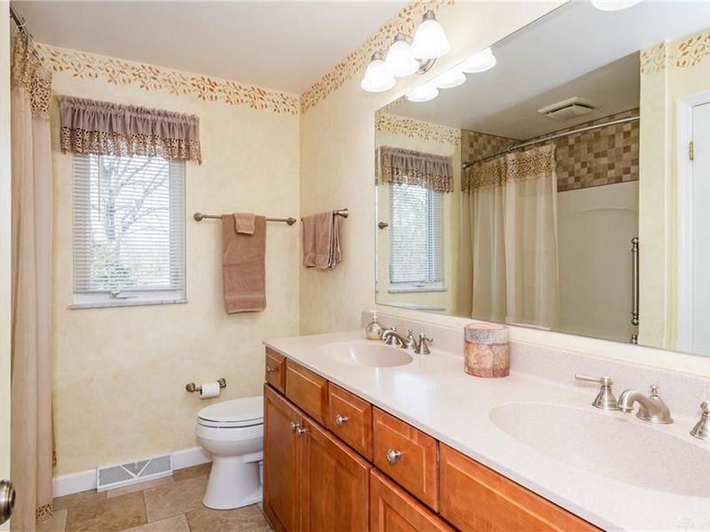 6571 Swissway Drive, Miami Township, OH 45459 Photo 30