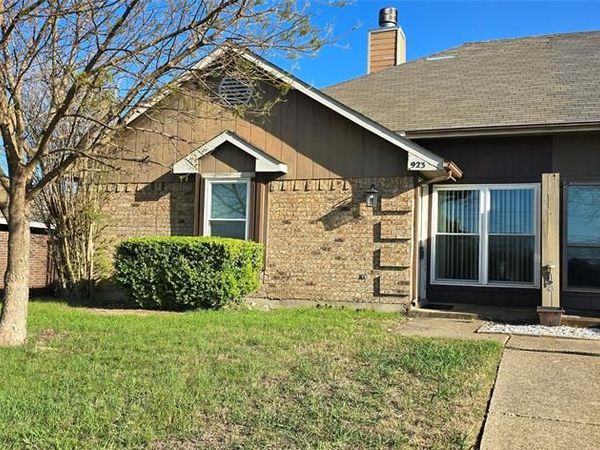 923 Westover Drive, Lancaster, TX 75134