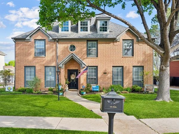 824 Lochmoor Lane, Highland Village, TX 75077