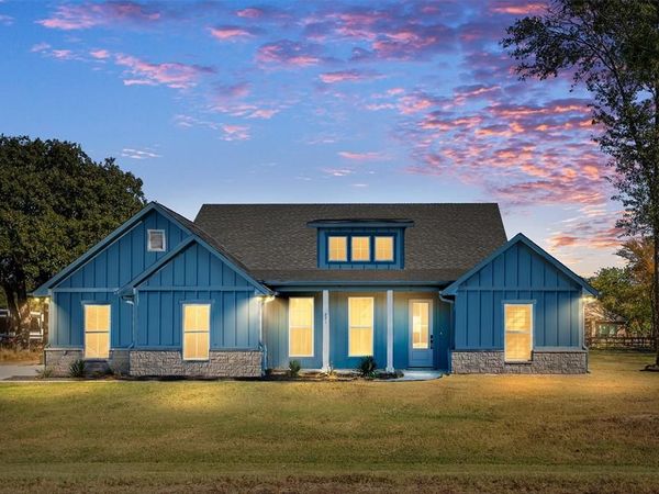 721 Clubview Drive, Mabank, TX 75143