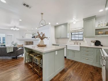 6538 Royal Lane, Dallas, TX 75230