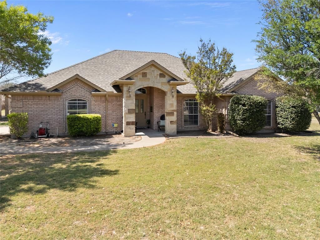 163 Lakeview Drive, Aledo, TX 76008 Main Photo