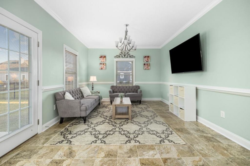 5211 Mount Pleasant Dr. Photo 10