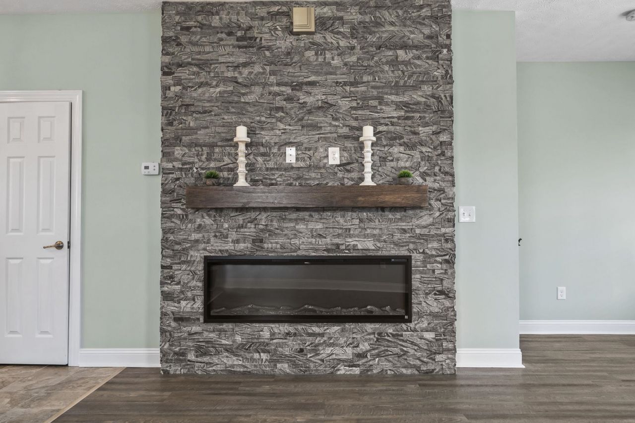 5211 Mount Pleasant Dr. Photo 4