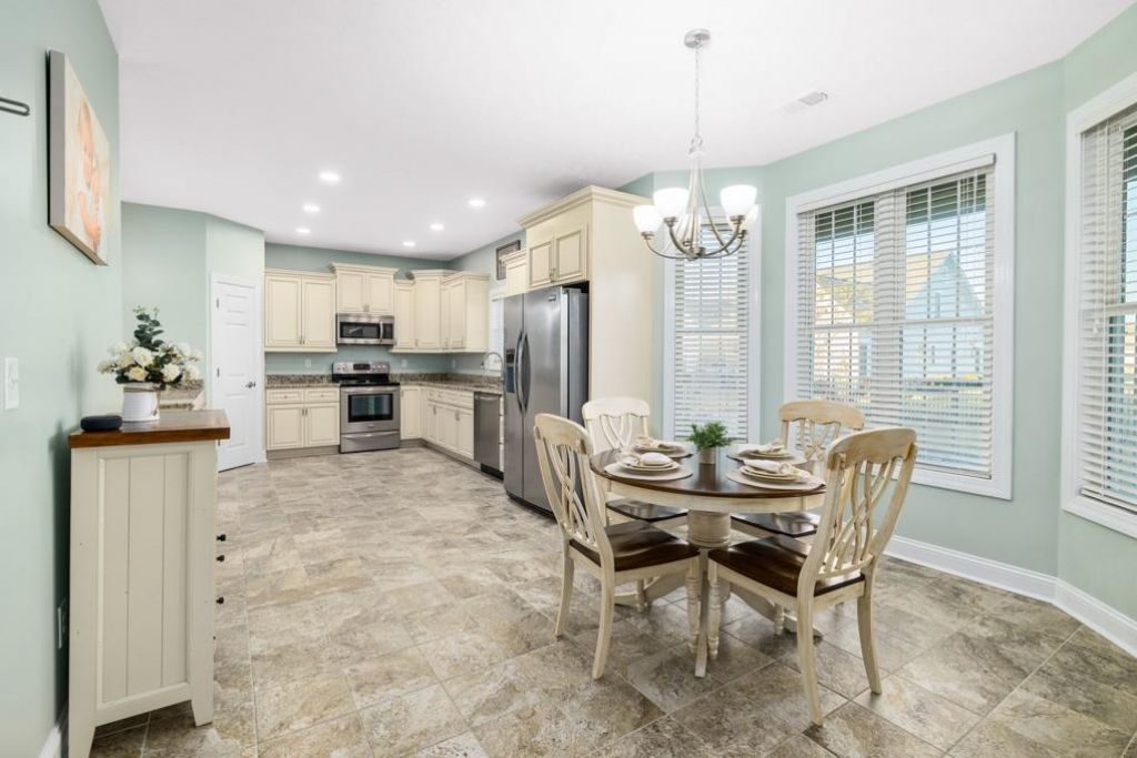 5211 Mount Pleasant Dr. Photo 5