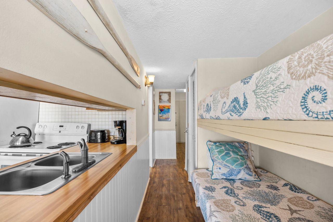 502 N Waccamaw Dr.  Photo 4