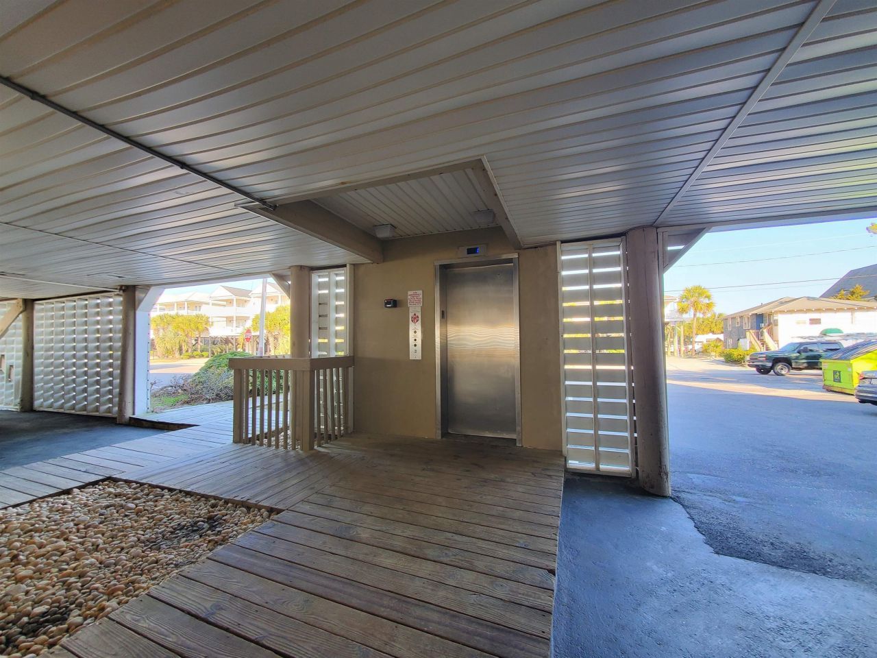 502 N Waccamaw Dr.  Photo 55