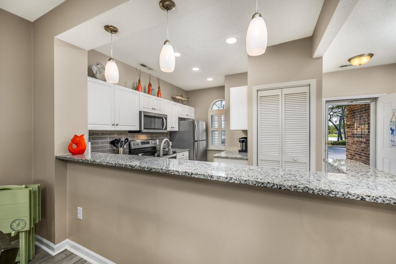 4429 Turtle Ln. Photo 8