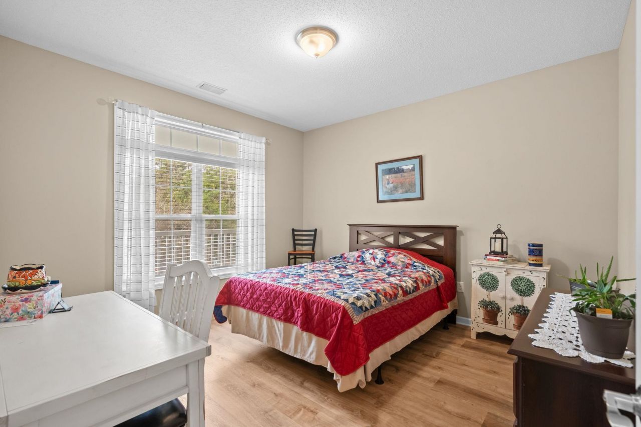 150 Scotch Broom Dr. Photo 23