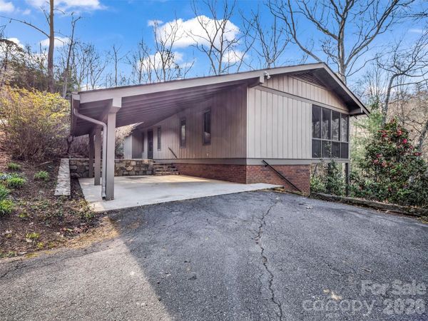 417 Ivy Road , Black Mountain, NC 28711