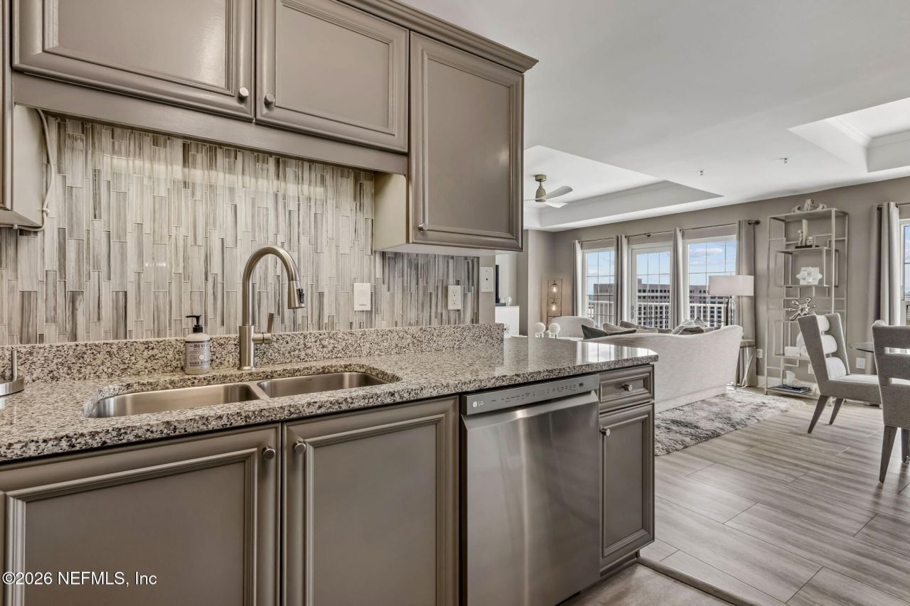 400 E Bay Street, Unit 1701, Jacksonville, FL 32202 Photo
