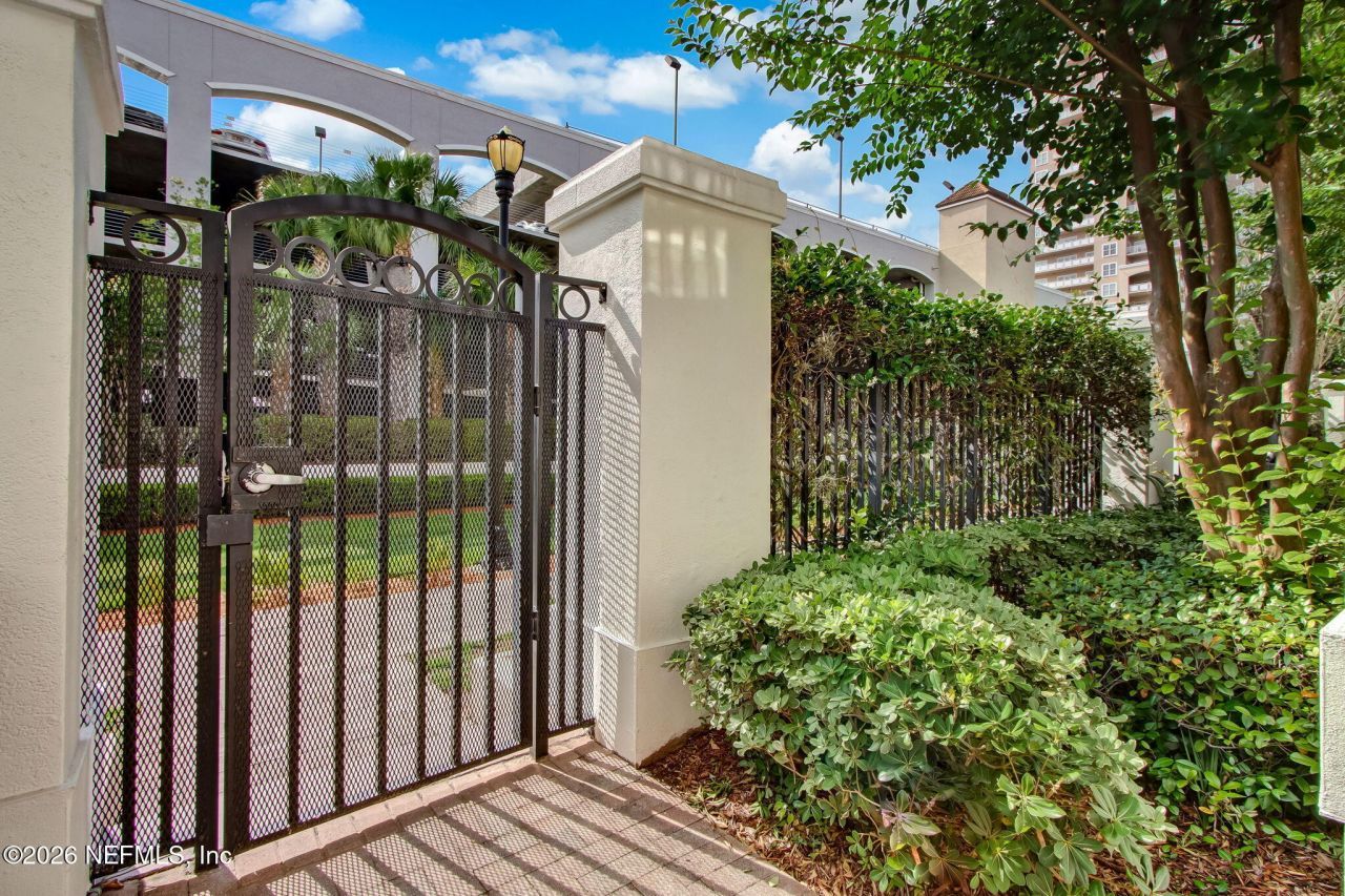 400 E Bay Street, Unit 1701, Jacksonville, FL 32202 Photo