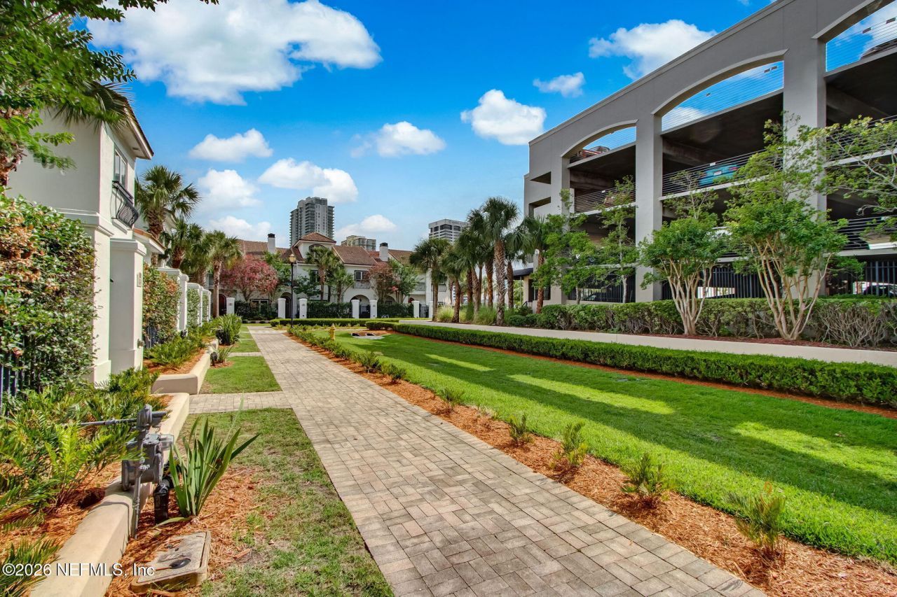 400 E Bay Street, Unit 1701, Jacksonville, FL 32202 Photo