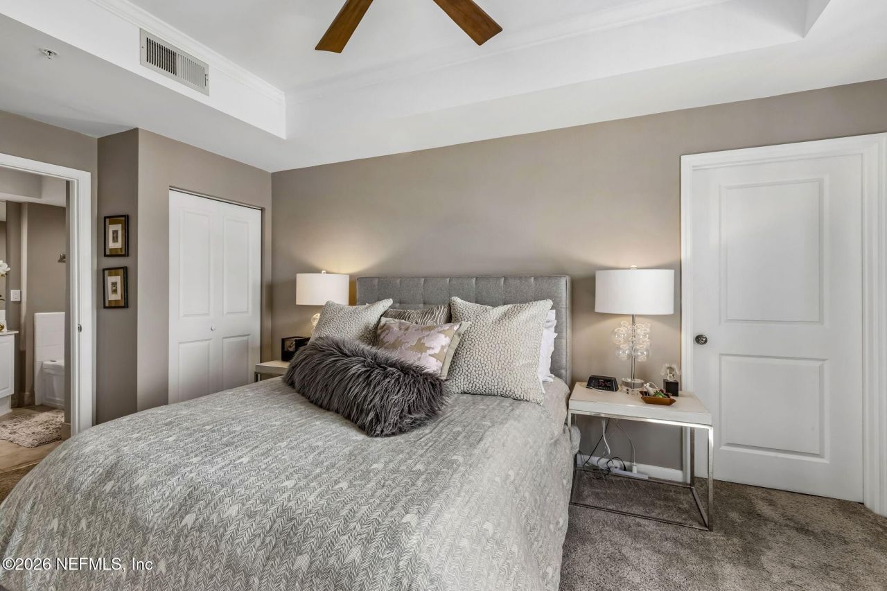 400 E Bay Street, Unit 1701, Jacksonville, FL 32202 Photo