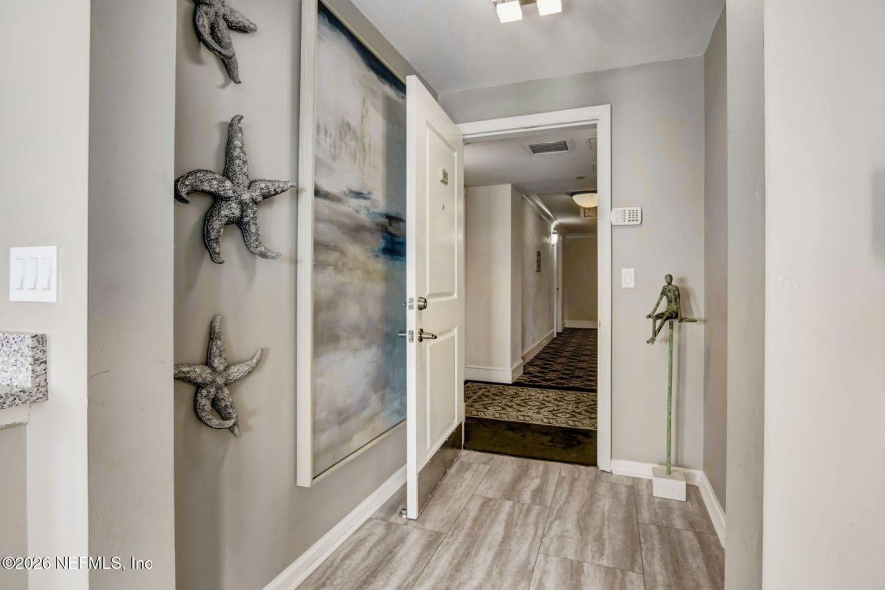 400 E Bay Street, Unit 1701, Jacksonville, FL 32202 Photo