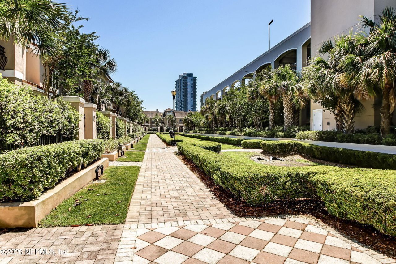 400 E Bay Street, Unit 1701, Jacksonville, FL 32202 Photo