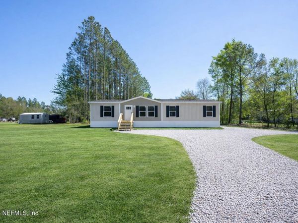 10101 CO RD 127, Glen St. Mary, FL 32040