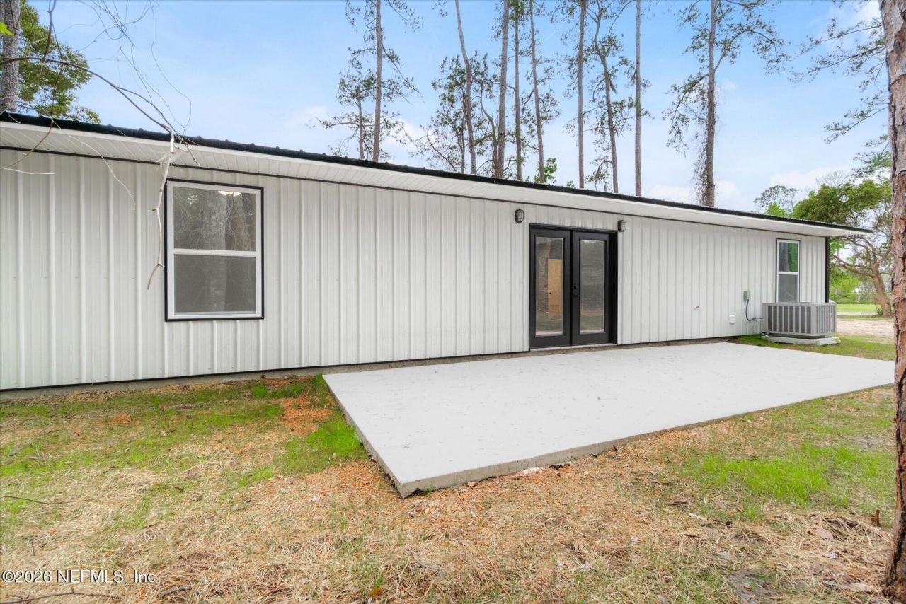 124 Park Drive, Satsuma, FL 32187 Photo