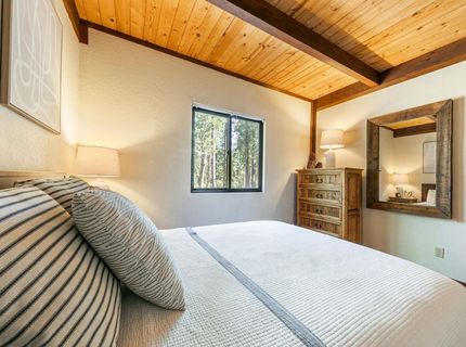 938 Country Club Drive, Tahoe City, CA 96145 Photo