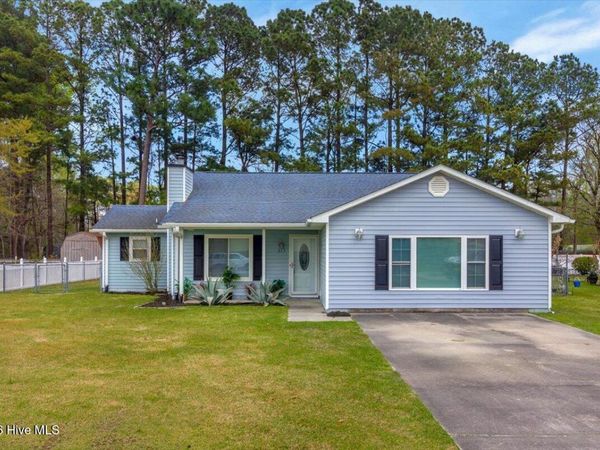 215 Devonshire Drive, Havelock, NC 28532