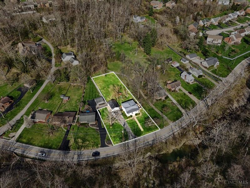 1923 Berkshire Road, Anderson Twp, OH 45230 Photo 2