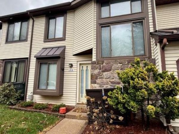 102 WINDHAM COURT , NEWTOWN, PA 18940