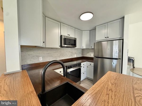 1334 L WYOMISSING , READING, PA 19609