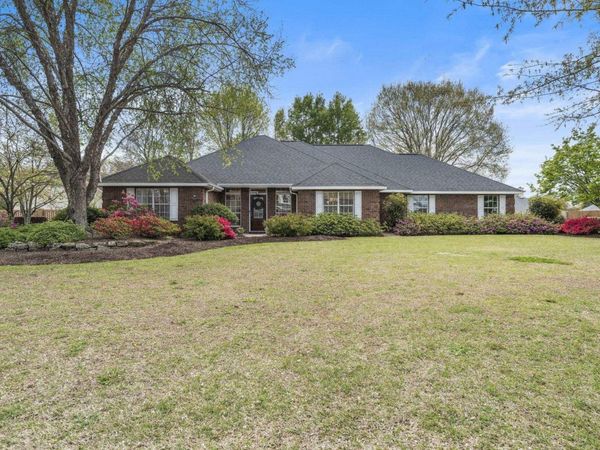 109 Ashley Court, Warner Robins, GA 31088