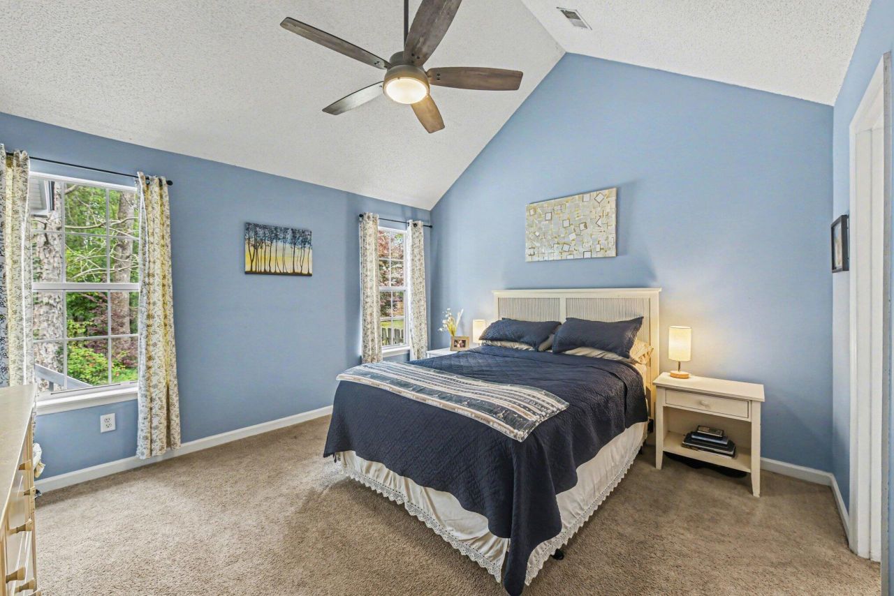 358 Arlington Drive Photo 12