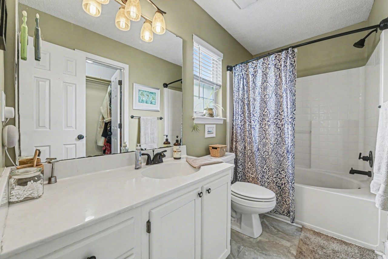 358 Arlington Drive Photo 14