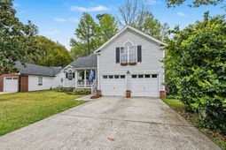 358 Arlington Drive photo 4