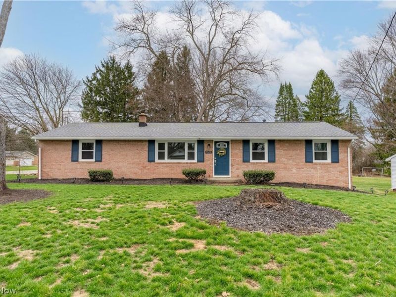 7825 Oakdale Street NW, Massillon, OH 44646 Photo 1