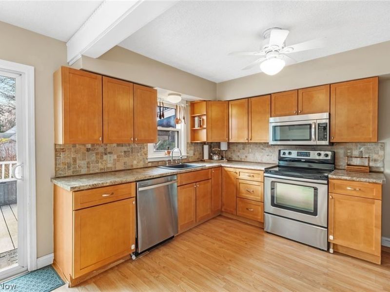 2652 Graham Avenue, Akron, OH 44312 Photo 9