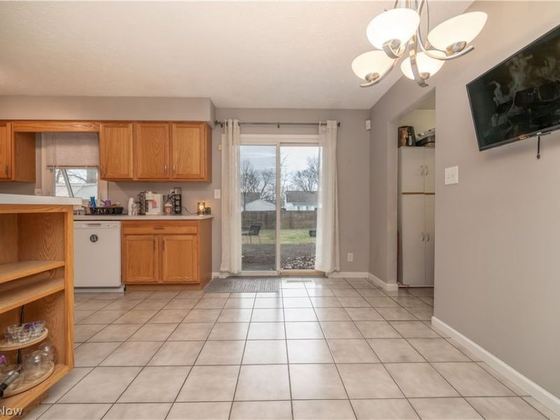 151 N Yorkshire Boulevard, Austintown, OH 44515 Photo 14