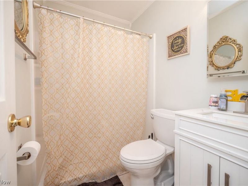 151 N Yorkshire Boulevard, Austintown, OH 44515 Photo 19