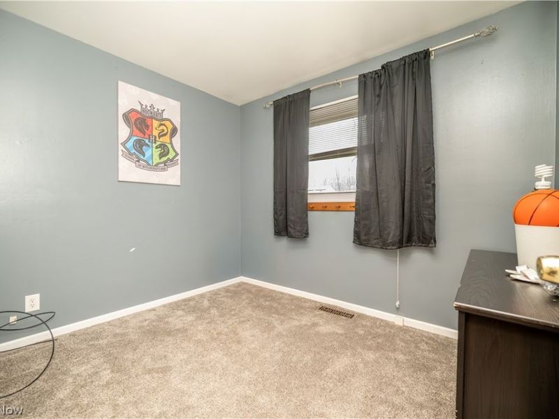 151 N Yorkshire Boulevard, Austintown, OH 44515 Photo 28