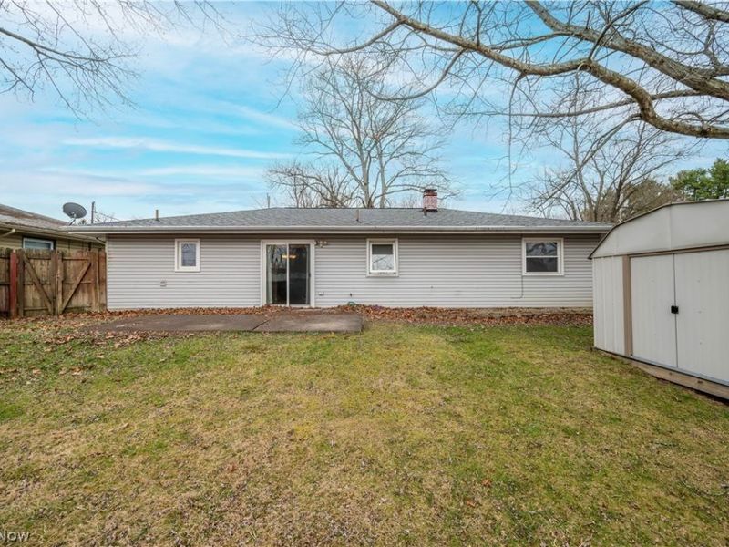 151 N Yorkshire Boulevard, Austintown, OH 44515 Photo 5