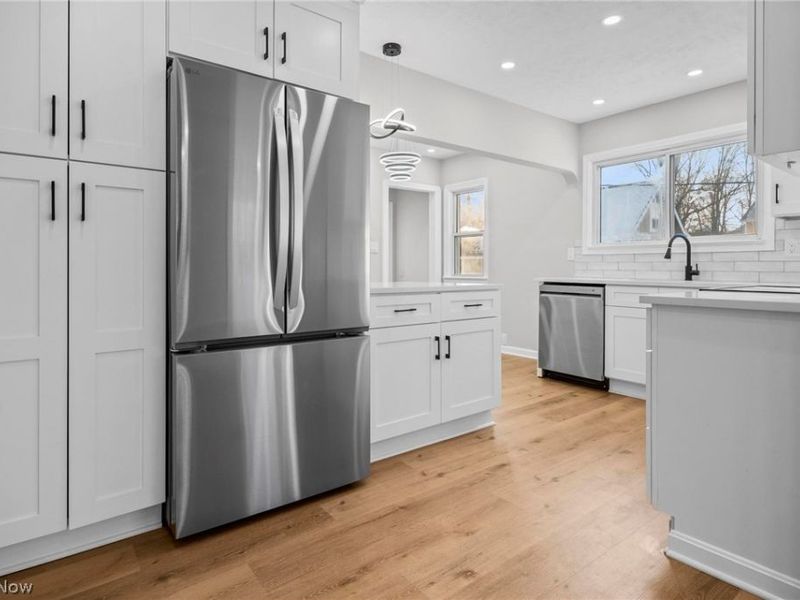 3639 Hillward Drive, Willoughby, OH 44094 Photo 2