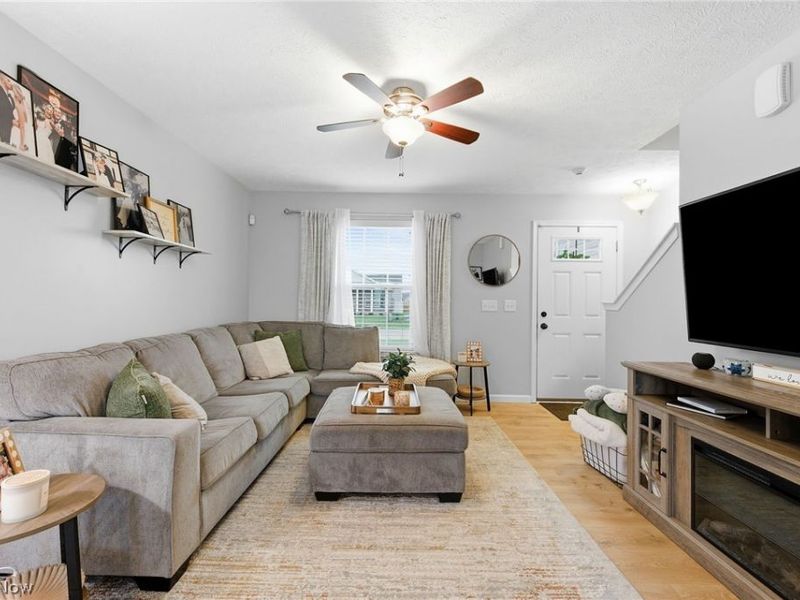 6401 Fawn Lane, North Ridgeville, OH 44039 Photo 3