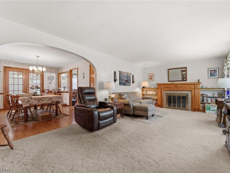 2883 Sharonwood Avenue NW, Canton, OH 44708 Photo 10