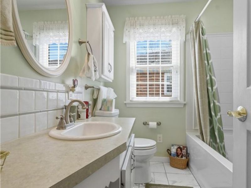 2883 Sharonwood Avenue NW, Canton, OH 44708 Photo 21