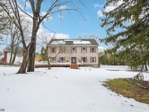 14 Sweetman Ln, West Milford, NJ 07480