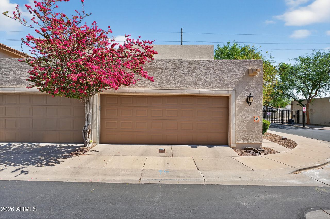 5812 N 12th Street, Unit 33, Phoenix, AZ 85014 Main Photo