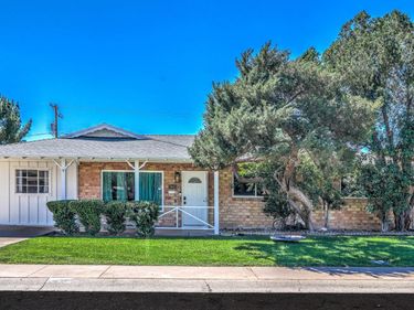 7445 E HUBBELL Street, Scottsdale, AZ 85257
