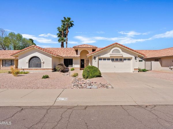 9032 E SUTTON Drive, Scottsdale, AZ 85260