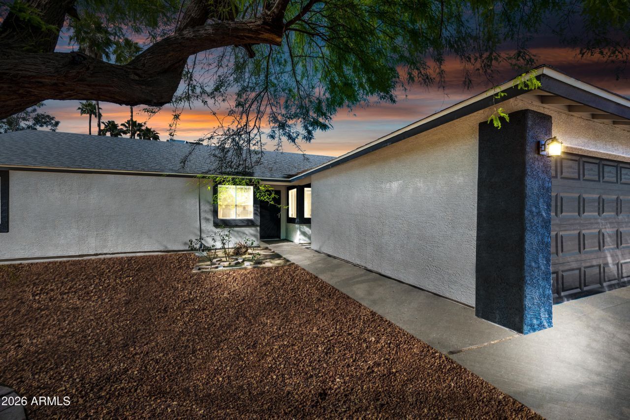 6112 W Saint Moritz Lane, Glendale, AZ 85306 Main Photo