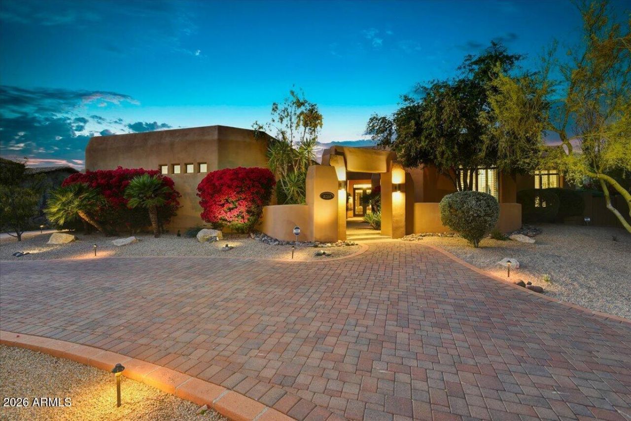 8290 E Via Del Sol Drive, Scottsdale, AZ 85255 Main Photo