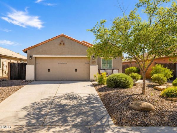 2185 E HAZELTINE Way, Gilbert, AZ 85298